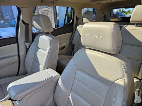 Used 2017 GMC Acadia Denali w/ Technology Package AWD/4WD image 20