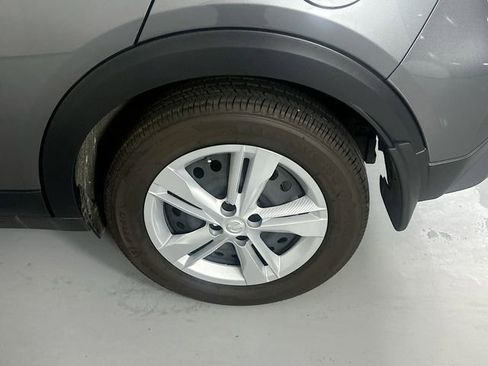 Certified 2025 Nissan Kicks Play S image 29