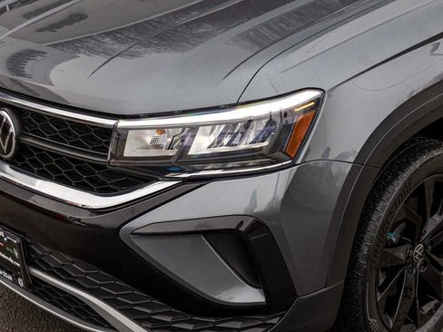 Used 2022 Volkswagen Taos SE image 36