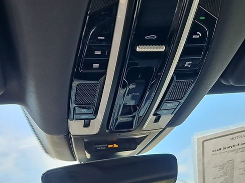 Used 2019 Porsche Cayenne E-Hybrid image 25