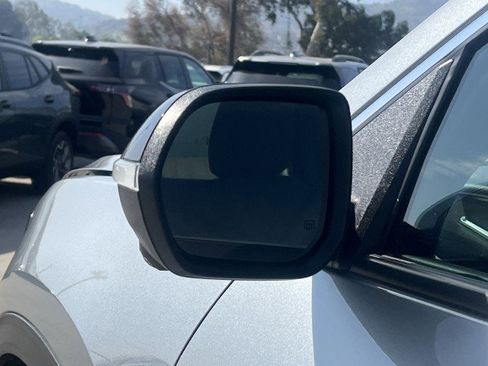 Used 2025 GMC Acadia Elevation AWD/4WD image 19