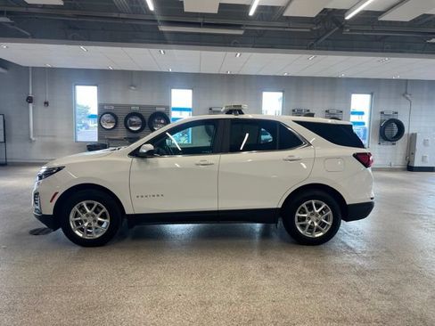 Used 2024 Chevrolet Equinox LT AWD/4WD image 11