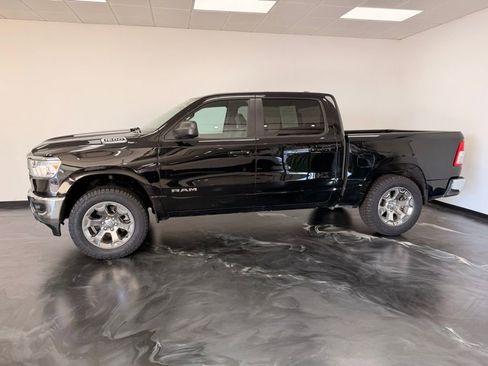Used 2022 RAM 1500 Big Horn AWD/4WD image 3