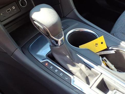 Used 2024 Chevrolet Equinox LT image 36