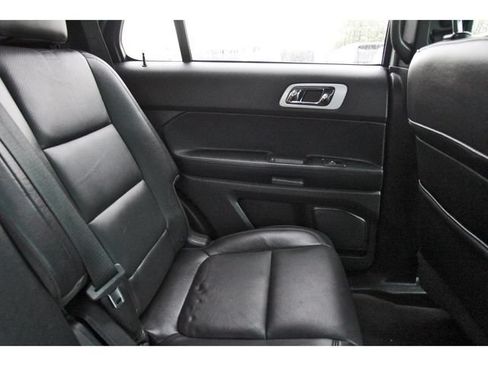 Used 2014 Ford Explorer Limited w/ Equipment Group 301A FWD image 10