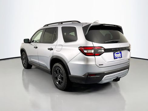 New 2025 Honda Pilot TrailSport image 7