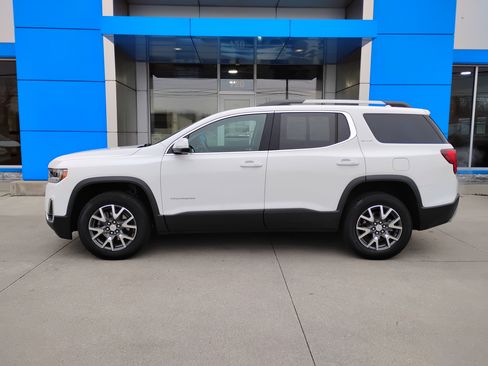 Used 2023 GMC Acadia SLE w/ Driver Convenience Package image 30