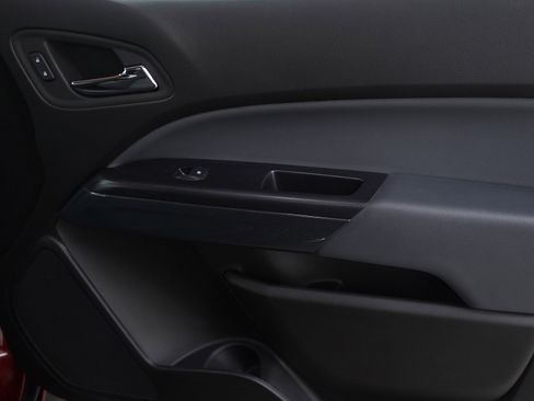 Used 2021 Chevrolet Colorado Z71 w/ Safety Package image 9