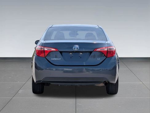 Used 2018 Toyota Corolla LE FWD image 4