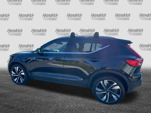 Used 2023 Volvo XC40 B5 Plus w/ Protection Package Premier image 11