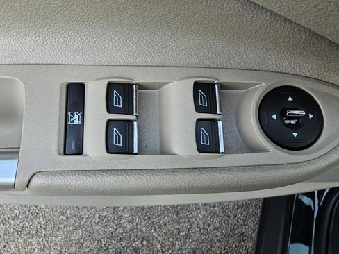 Used 2015 Ford Escape SE w/ Equipment Group 201A FWD image 33