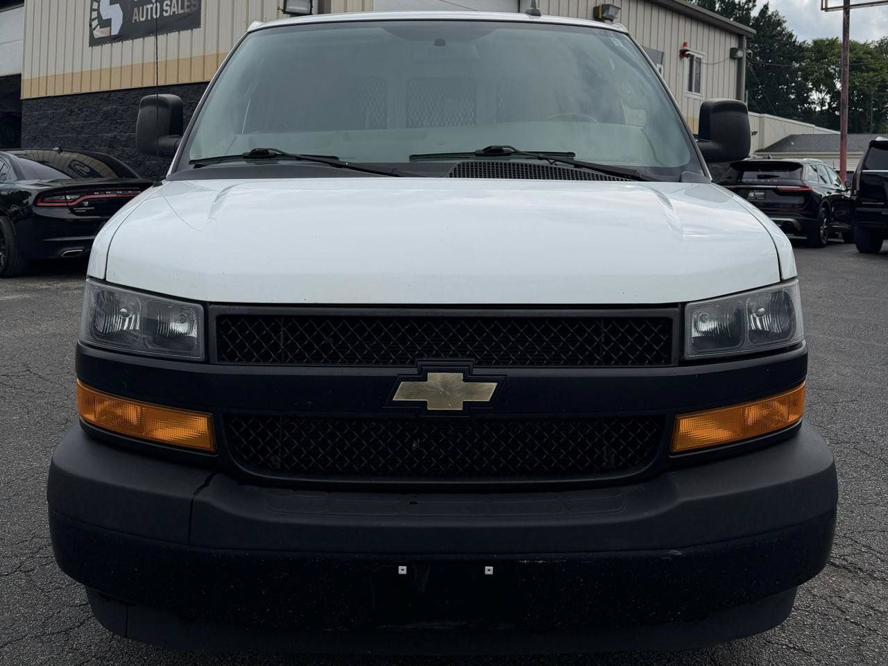 Used 2021 Chevrolet Express 2500 Extended w/ Driver Convenience Package RWD image 7