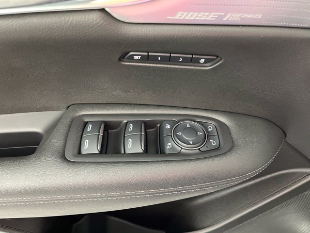Used 2023 Cadillac XT6 Premium Luxury FWD image 33