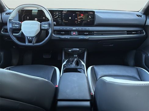 Used 2025 Kia K4 GT-Line w/ GT-Line Premium Package image 14