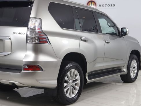 Used 2021 Lexus GX 460 w/ Accessory Package AWD/4WD image 44