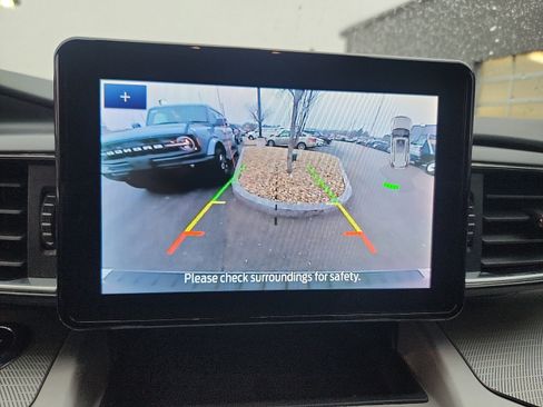 Certified 2023 Ford Explorer XLT w/ Equipment Group 202A image 21