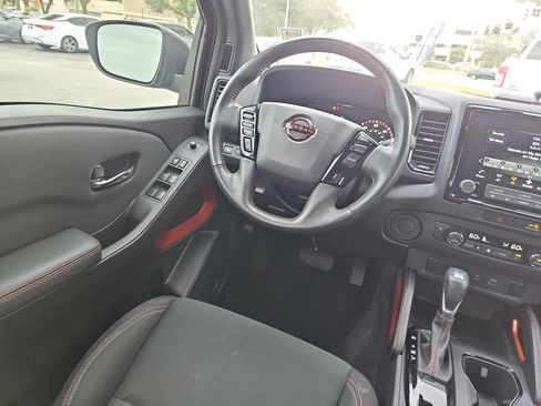 Used 2022 Nissan Frontier Pro-X image 9