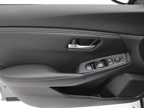 Used 2024 Nissan Sentra SV image 16