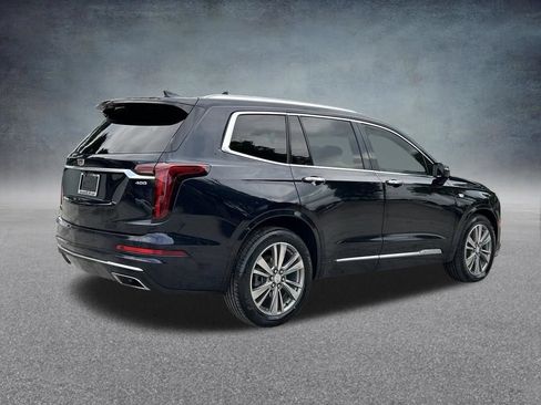 Used 2021 Cadillac XT6 Premium Luxury FWD image 5