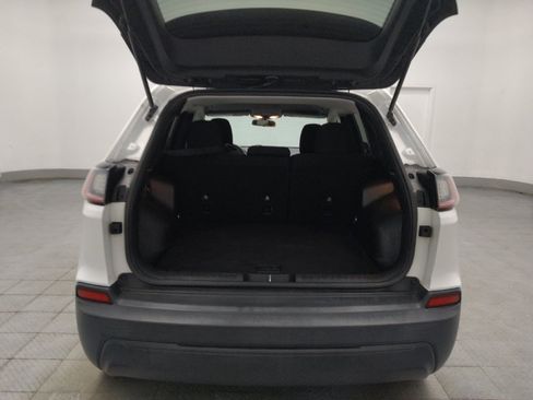Used 2019 Jeep Cherokee Latitude w/ Popular Appearance Group FWD image 29