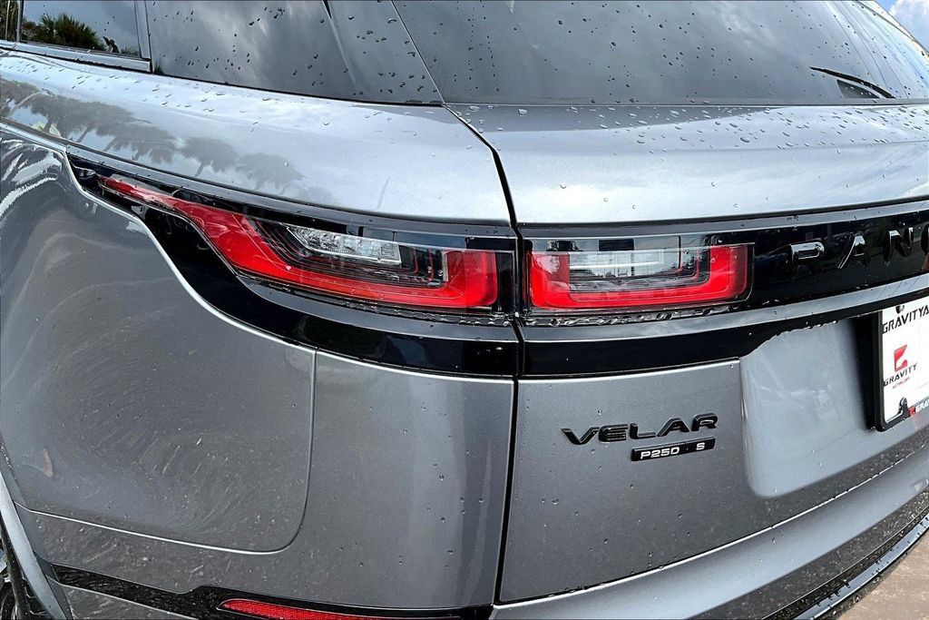 Used 2020 Land Rover Range Rover Velar R-Dynamic S AWD/4WD image 22