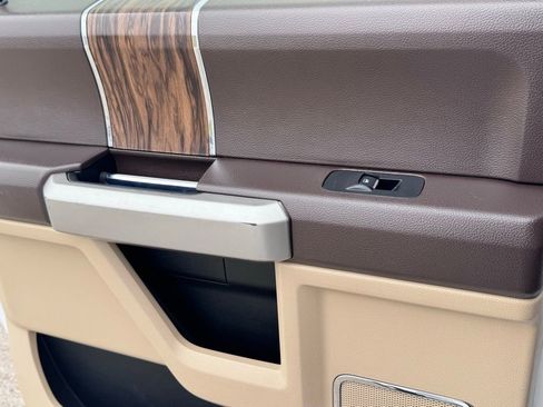 Used 2019 Ford F150 Lariat w/ Equipment Group 502A Luxury image 21