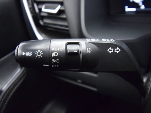 Used 2022 Nissan Rogue Platinum w/ Head-Up Display Package FWD image 35