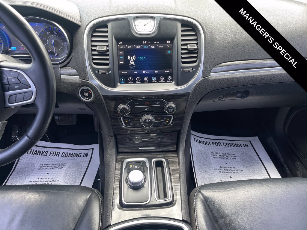 Used 2017 Chrysler 300 Limited RWD image 23