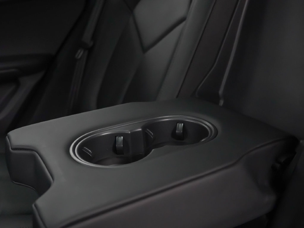 Certified 2026 Porsche Macan AWD/4WD image 19