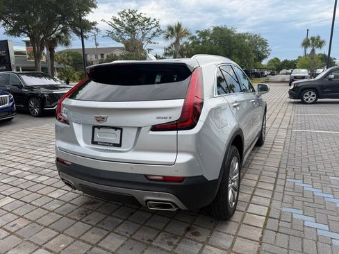 Used 2021 Cadillac XT4 Premium Luxury FWD image 6