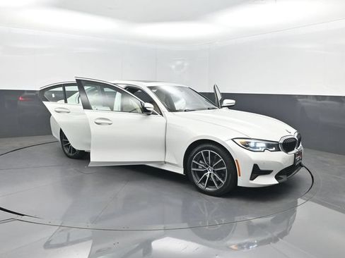 Used 2021 BMW 330i xDrive Sedan AWD/4WD image 40
