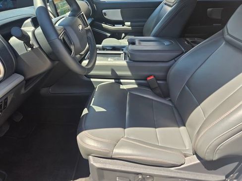 Certified 2025 Ford Expedition Active AWD/4WD image 16