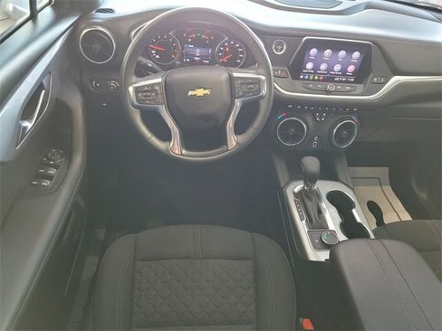 Used 2022 Chevrolet Blazer LT image 8