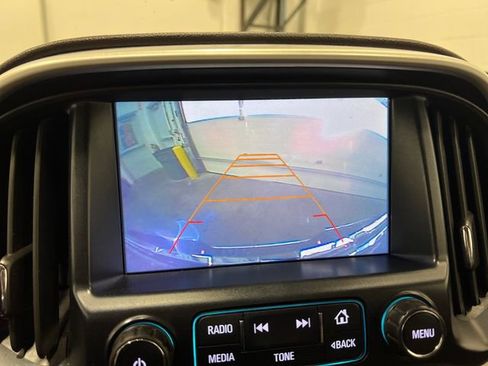 Used 2017 GMC Canyon SLT w/ Driver Alert Package image 14