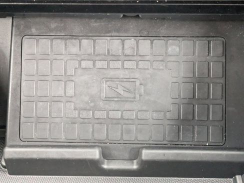 Used 2022 Ford F150 Lariat w/ Equipment Group 502A High image 25