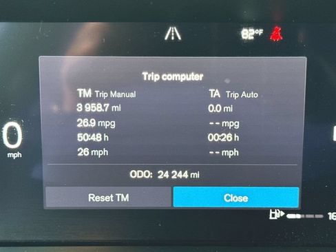Used 2024 Volvo XC60 B5 Plus w/ Protection Package Premier AWD/4WD image 12