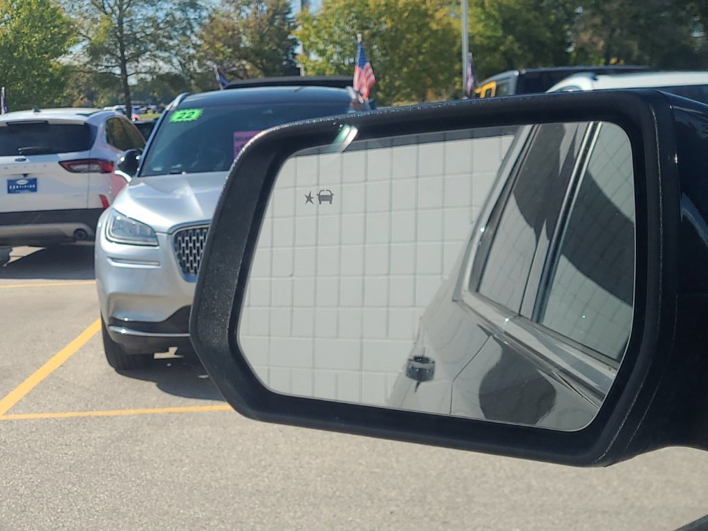 Used 2021 Chevrolet Traverse LT AWD/4WD image 29