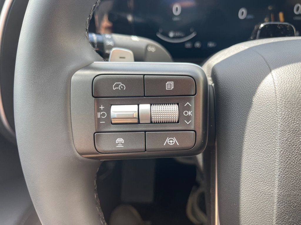 Used 2026 Hyundai Palisade Limited AWD/4WD image 17