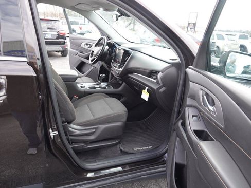 Used 2019 Chevrolet Traverse LT image 39