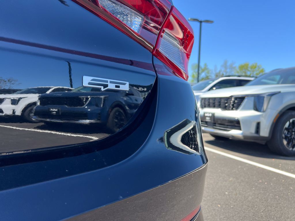 Used 2023 Kia K5 GT FWD image 5