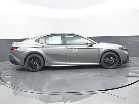 Used 2026 Toyota Camry SE image 2