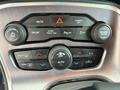 Used 2017 Dodge Challenger R/T Plus image 17