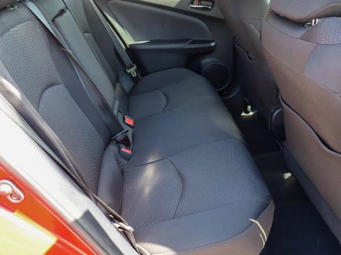 Used 2019 Toyota Prius LE w/ Carpet Mat Package AWD/4WD image 13