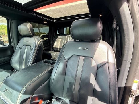 Used 2022 Ford F450 Platinum w/ FX4 Off-Road Package image 47