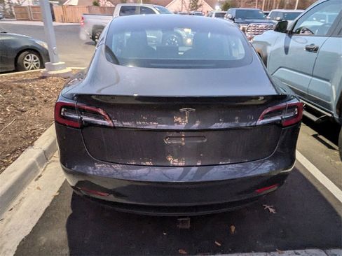 Used 2018 Tesla Model 3 Long Range image 5
