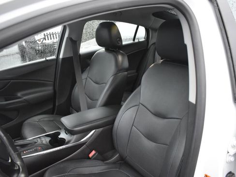 Used 2017 Chevrolet Volt Premier w/ Driver Confidence II Package image 16