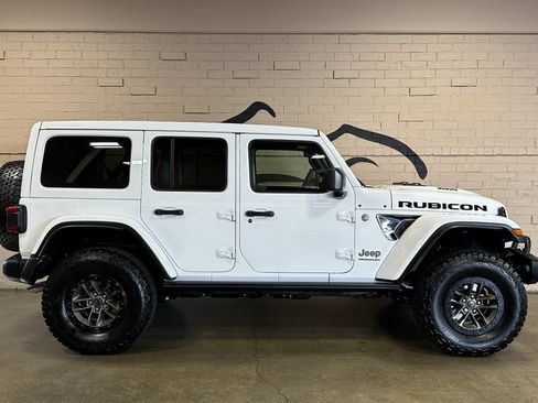 Used 2024 Jeep Wrangler Unlimited Rubicon 392 AWD/4WD image 2