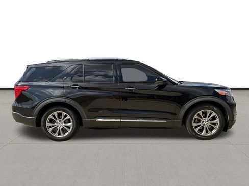 Used 2022 Ford Explorer Limited w/ Equipment Group 301A RWD image 4