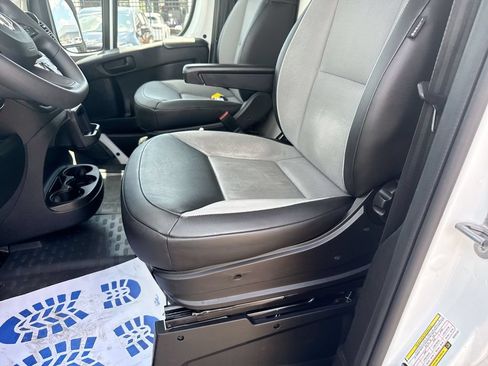 Used 2025 RAM ProMaster 3500 w/ Convenience Group FWD image 21