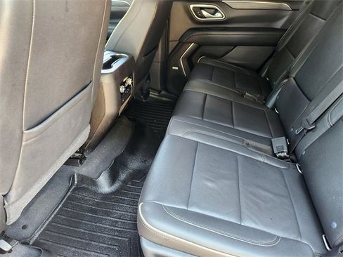 Used 2021 GMC Yukon SLT w/ SLT Premium Package image 30